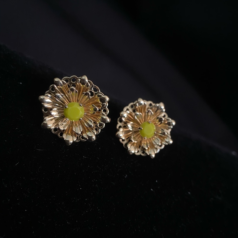 Floral gold Stud Earrings